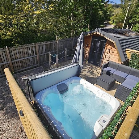פורט ויליאם Morvan Pod & Hot Tub מראה חיצוני תמונה